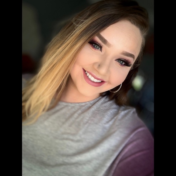 Meet your Posher, Bailey - Picture 1 of 1